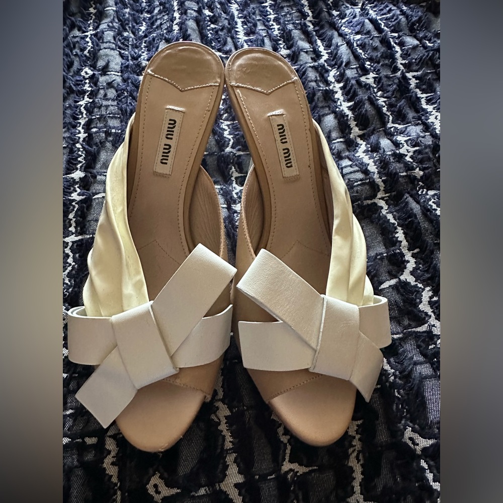 Pre owned miu miu sandal